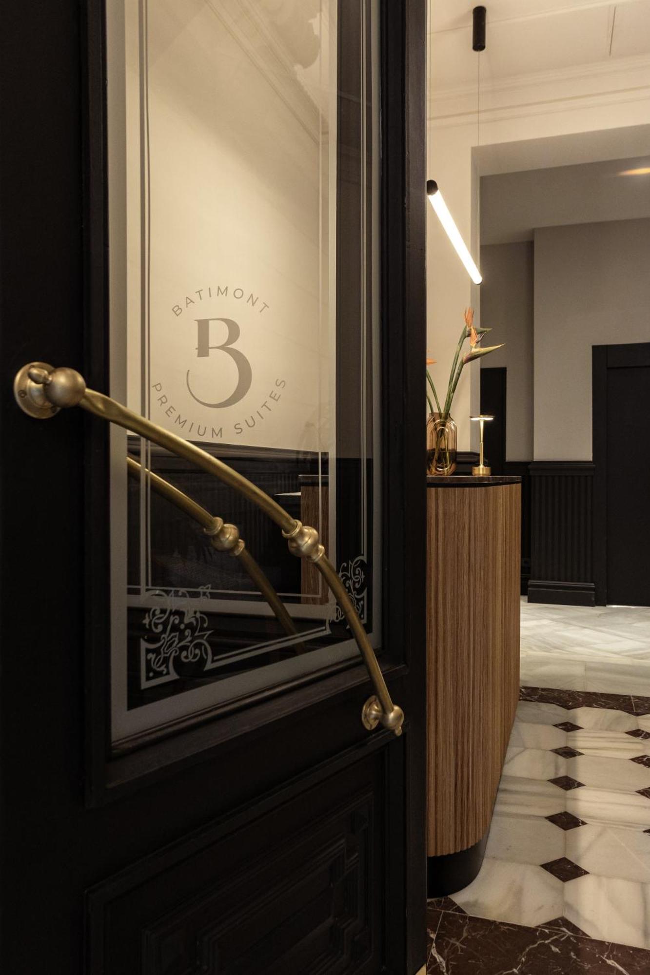 Batimont Suites & Apartments Bilbao Exterior photo